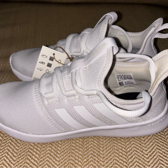 Adidas Women White Sneakers - Picture 5 of 7